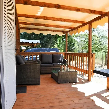 Chalet Mit Ueberdachter Veranda *